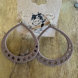 Brown Star Cutout Earrings